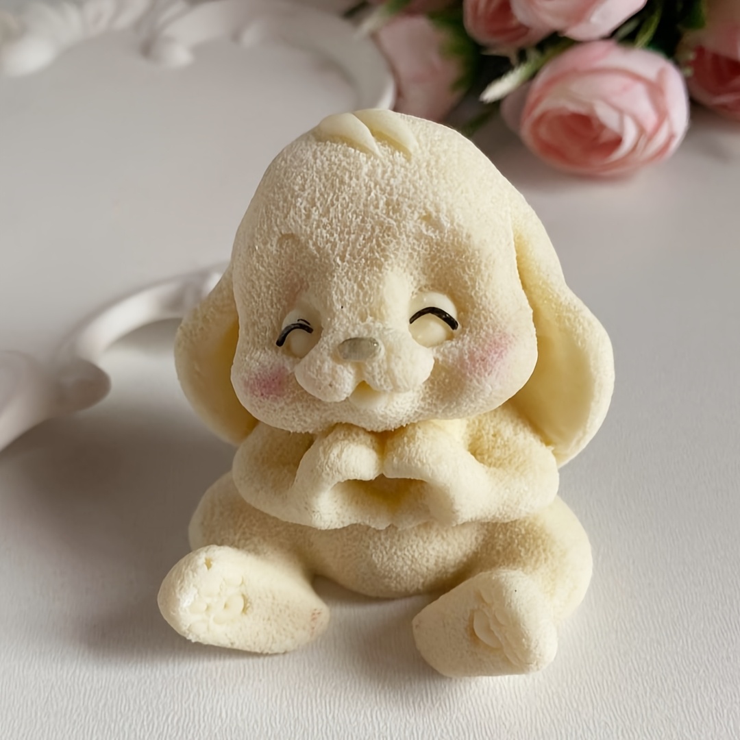 표정이 생생한 눈과 푹신한 귀를 가진 사랑스러운 토끼  - Soap Making Lye 리뷰 및 가격